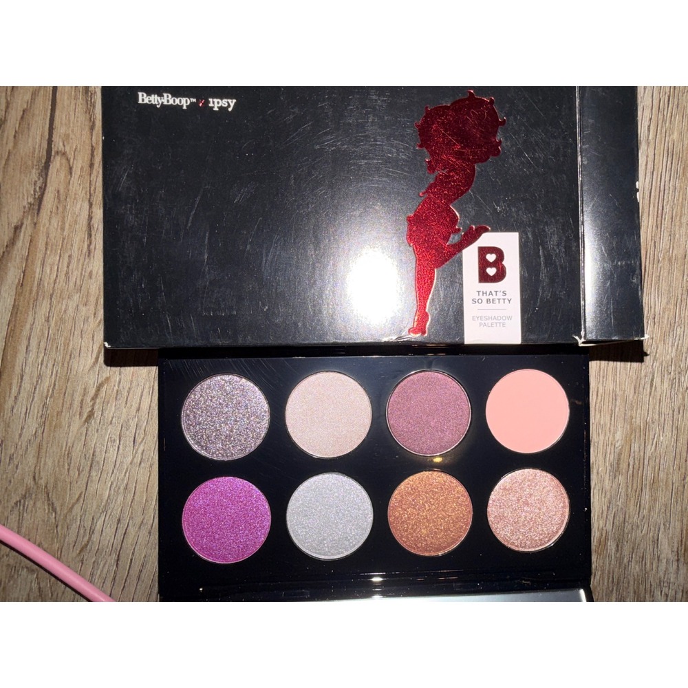 Betty Boop x Ipsy Eyeshadow Palette That's So Betty 8-Pan Matte Shimmer eye
